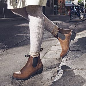 Blundstone heeled boots in brown
